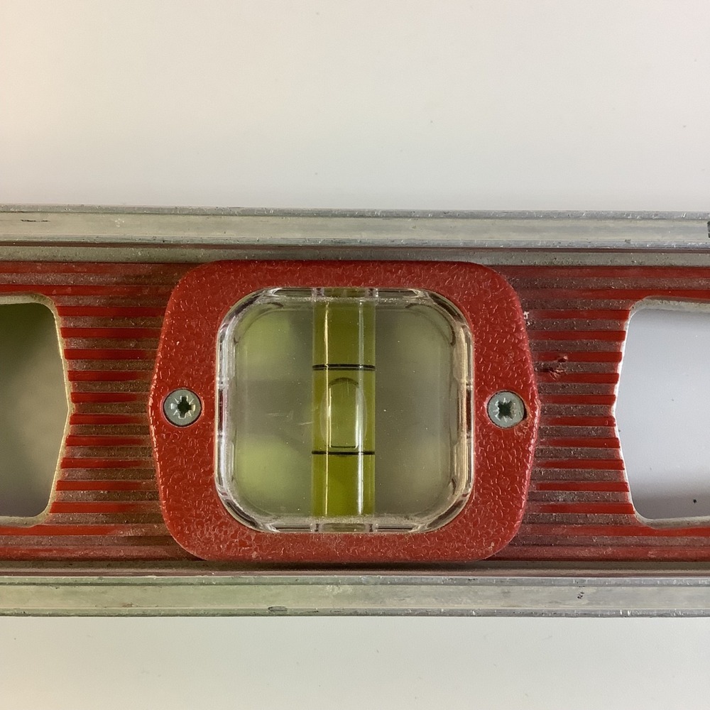 Empire Red Magnetic 24" Magnetic Aluminum Level 39858 - Picture 6 of 11